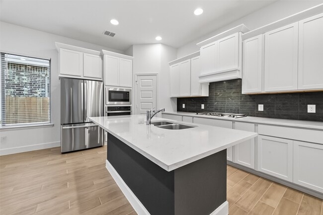 Building Photo - 27214 Butterfly Mint Ln