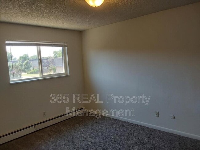 Building Photo - 706 37th Ave