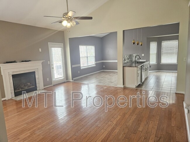 Building Photo - 2717 Hartley Hills Dr