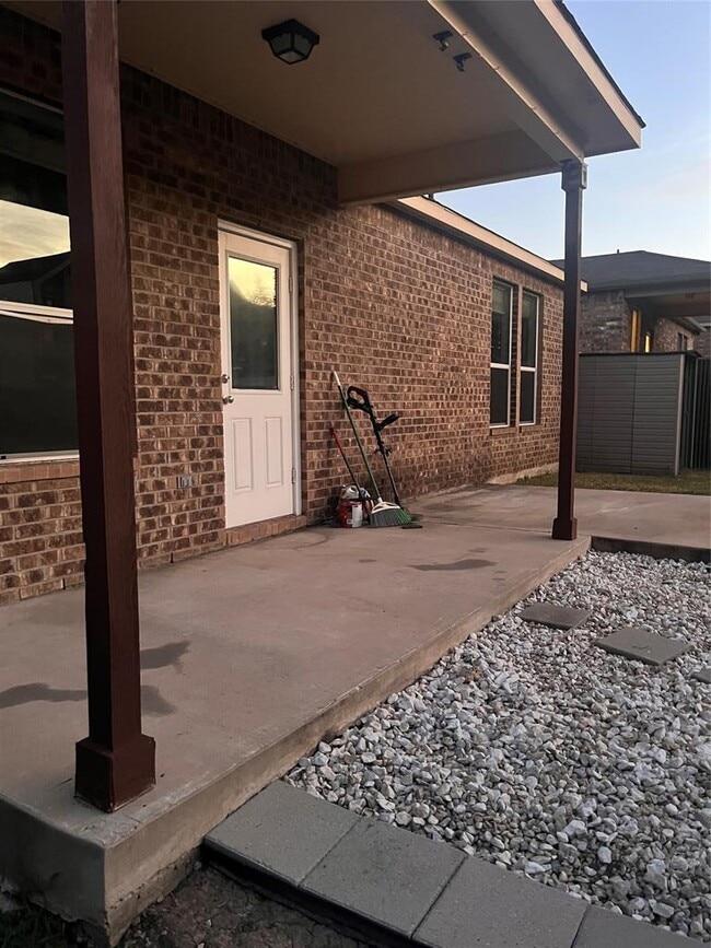 Building Photo - 541 Moonwalker Trail