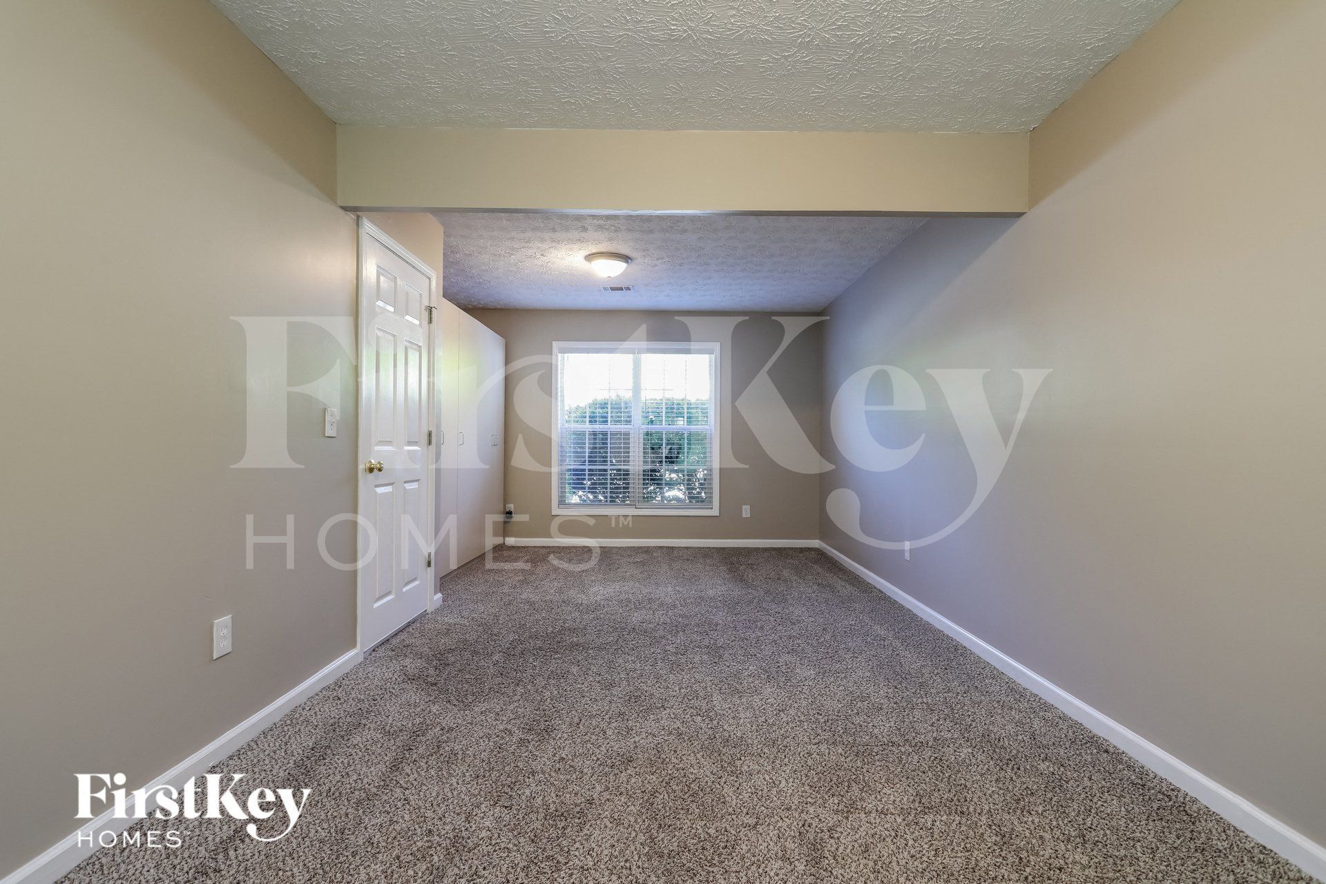 Building Photo - 5370 Princeton Oaks Dr