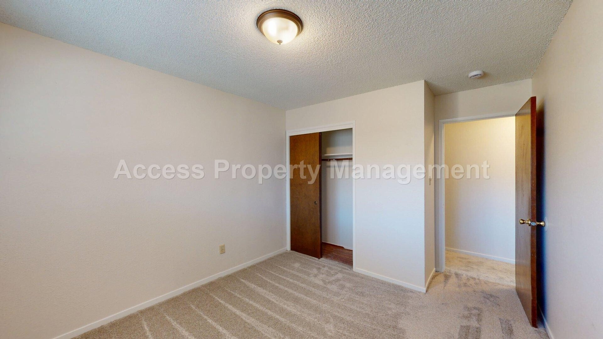 Building Photo - 1441 Montclair Dr