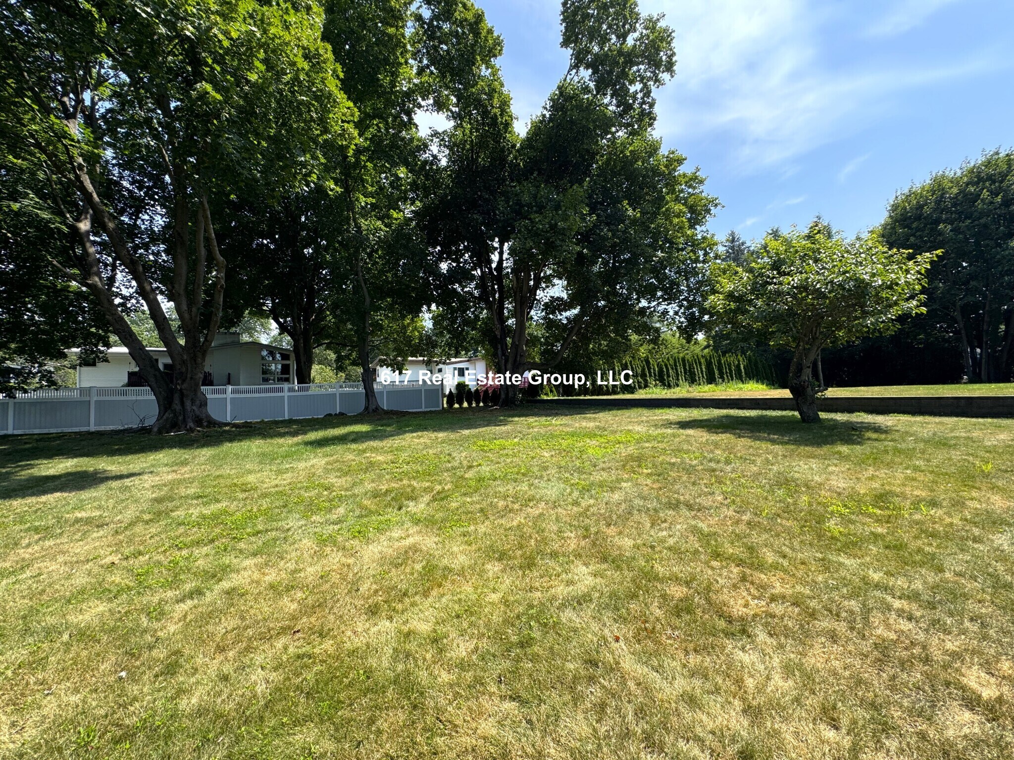 Building Photo - 55 Esty Farm Rd