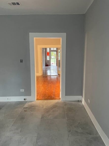 Building Photo - 201 E 3rd St