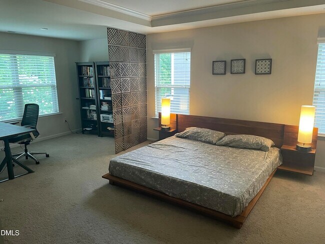 Building Photo - 920 Cozy Oak Ave
