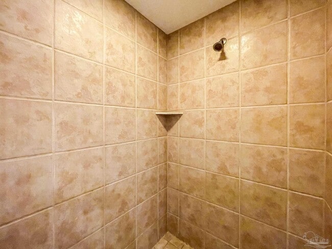 Building Photo - 612 Lost Key Dr