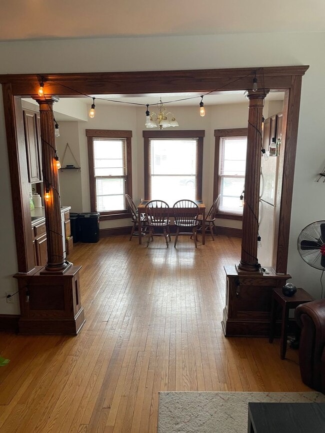 Building Photo - 639E