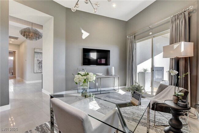 Building Photo - 6300 Clovis Point St