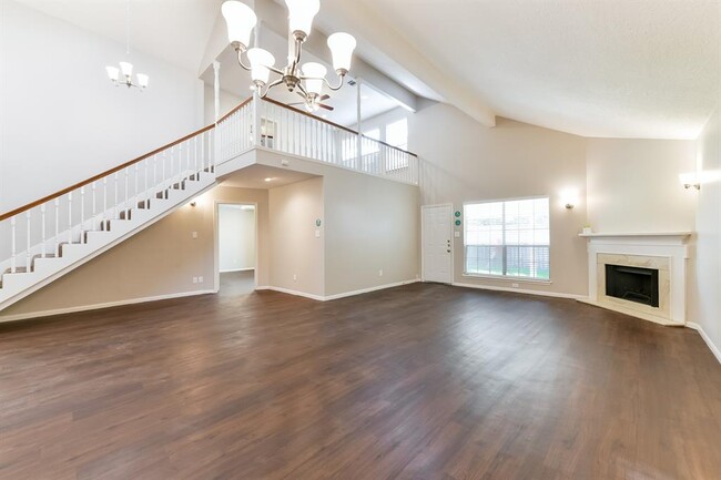 Building Photo - 1710 Pine Gap Dr