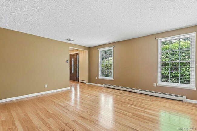 Building Photo - 21 Foreston Cir