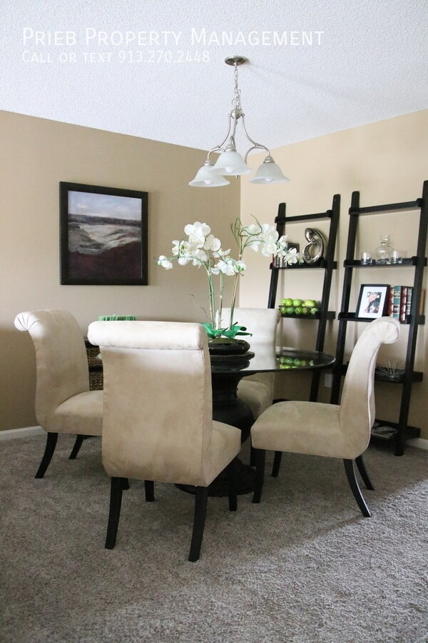 Building Photo - Prairie Haven Townhome - Available June 1st