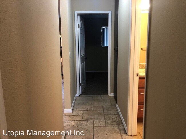 Building Photo - 421 S Mollison Ave