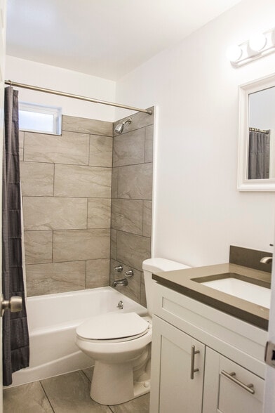 Newly renovated bathroom - 621 Grand Fir Ave
