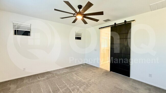 Building Photo - 40142 W Crane Dr