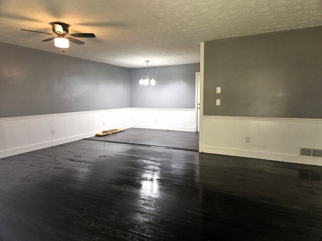 Building Photo - 4595 Tranquil Ln
