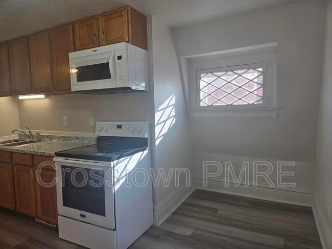 Building Photo - 1718 8th Ave