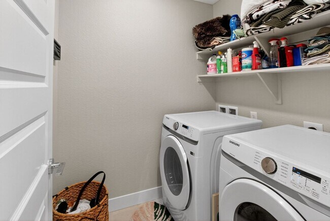 Building Photo - 16370 Alzere Pl