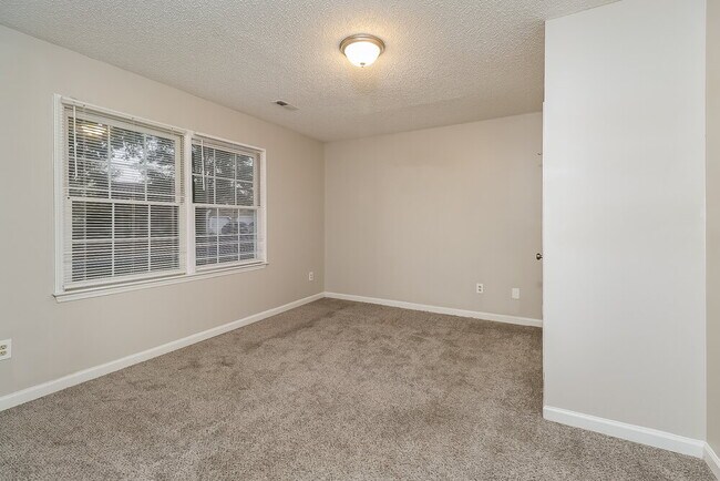 Building Photo - 12026 Lazy Willow Ln