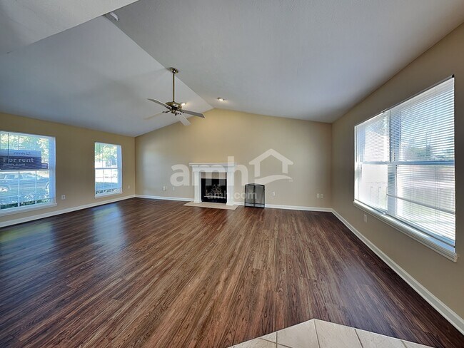 Building Photo - 17879 Grassy Knoll Dr