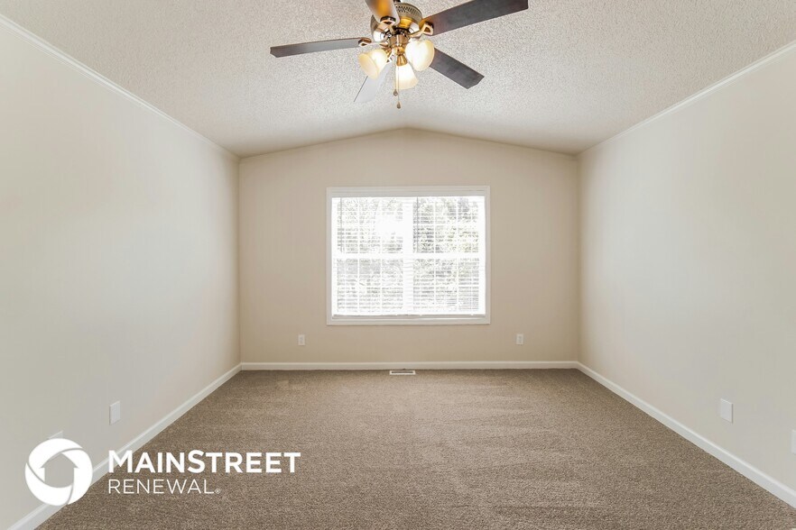 Building Photo - 10556 Lone Star Way