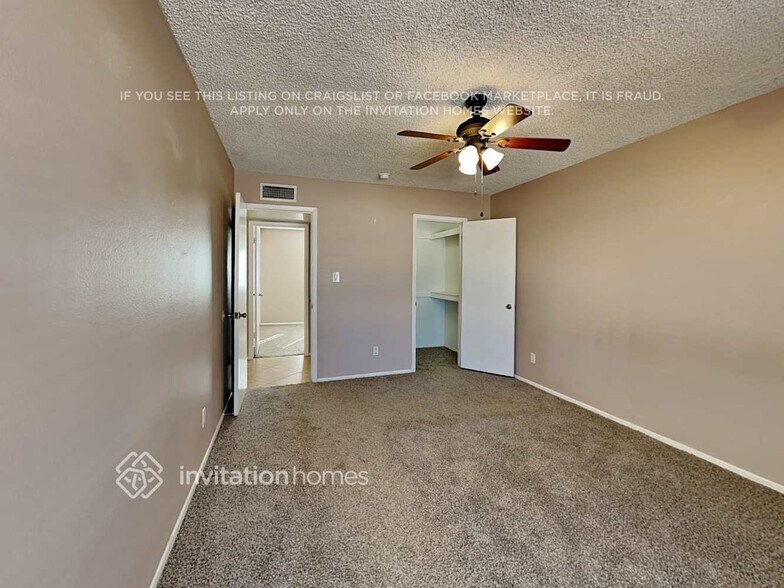 Building Photo - 2933 W Grovers Ave