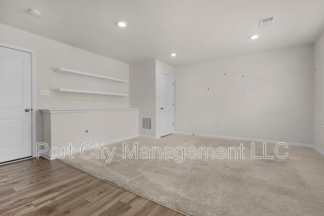 Building Photo - 4322 Roland Heights Ave