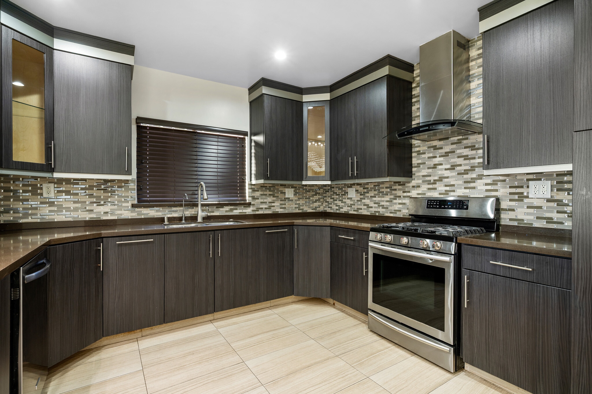 Building Photo - 1016 Linden Ave