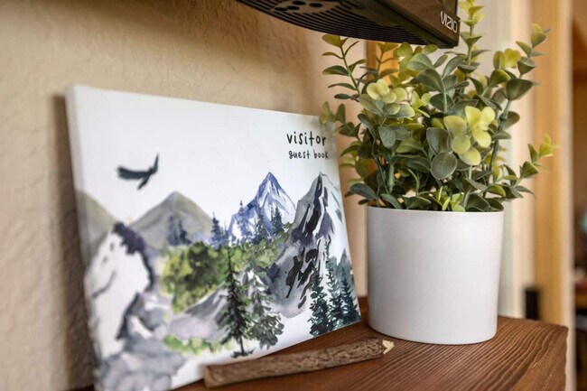 Building Photo - 213 S West St