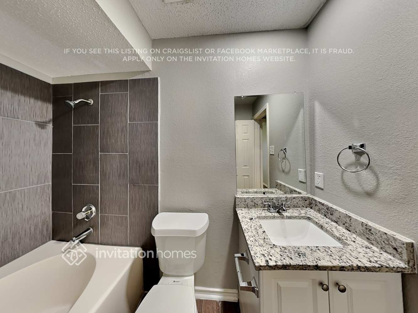 Building Photo - 2036 Pheasant Dr