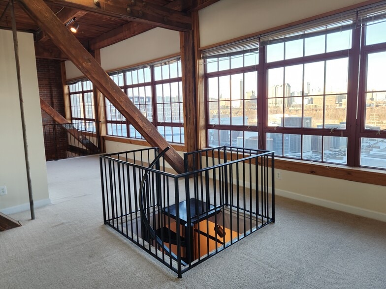 Upstairs Bedroom - 815 Porter St