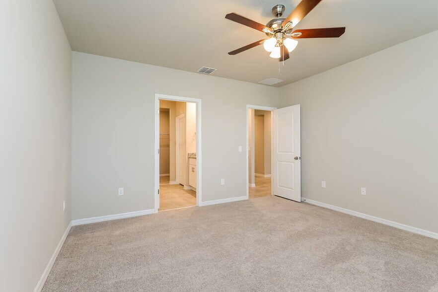 Building Photo - 1130 Oak Vly Dr