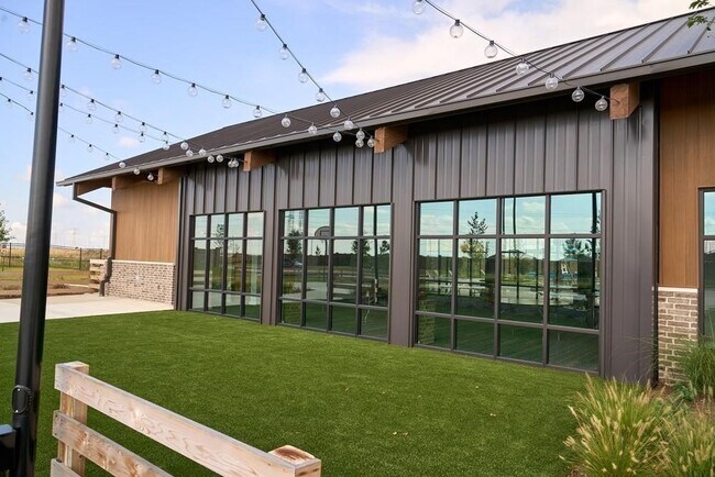 Building Photo - 9746 Pettus Crk Dr