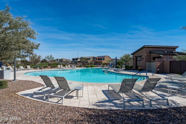 Building Photo - 10812 E Tesla Ave