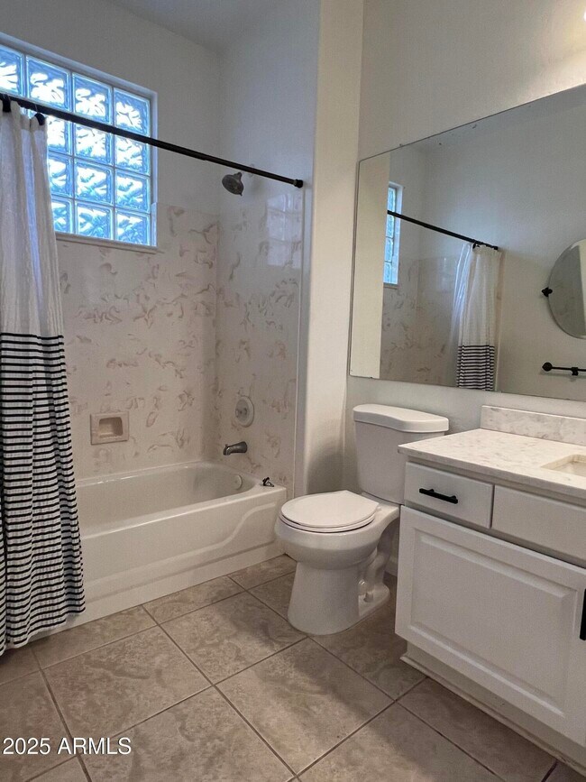 Building Photo - 4484 E Redfield Ct