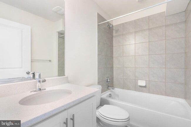 Building Photo - 760 Union St