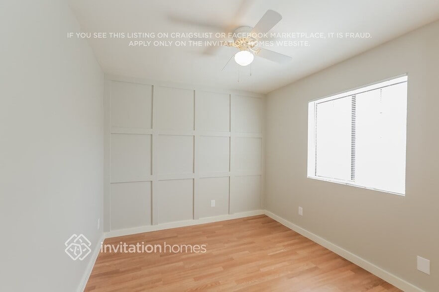 Building Photo - 1319 E Ivyglen St