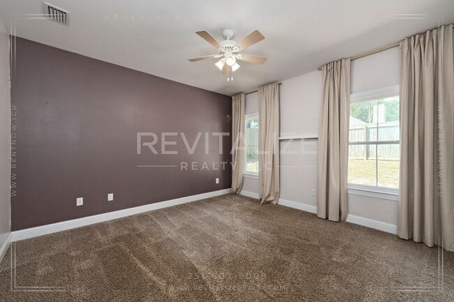 Building Photo - Modern Comfort Meets Luxury Living in Mobile