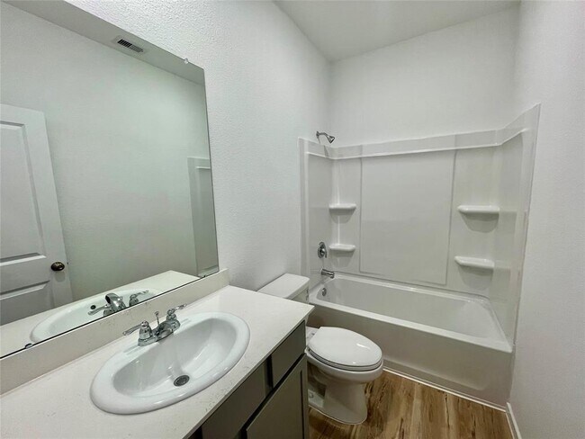 Building Photo - 17202 Coppice Oak Dr