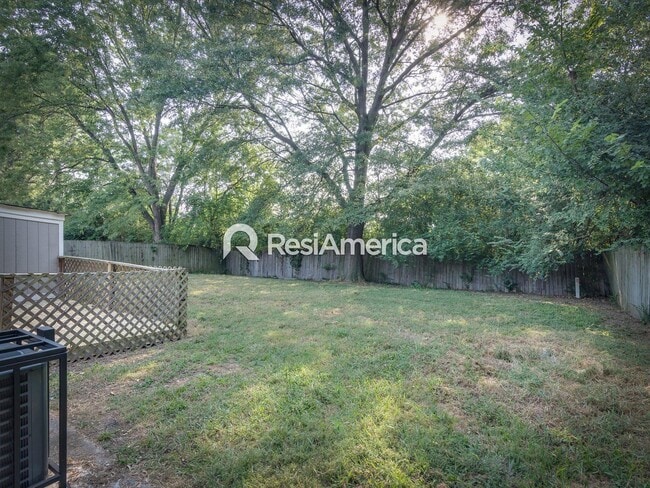 Building Photo - Fully renovated 3BR/2BA with fenced in yard