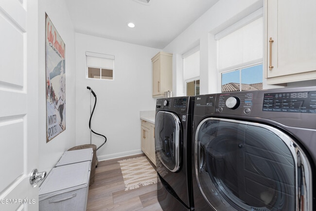 Building Photo - 20843 Acorn Cir