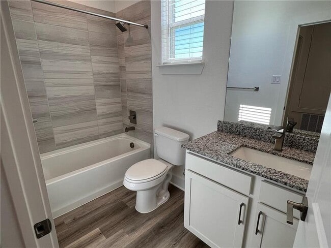 Building Photo - 2530 Alister Ln