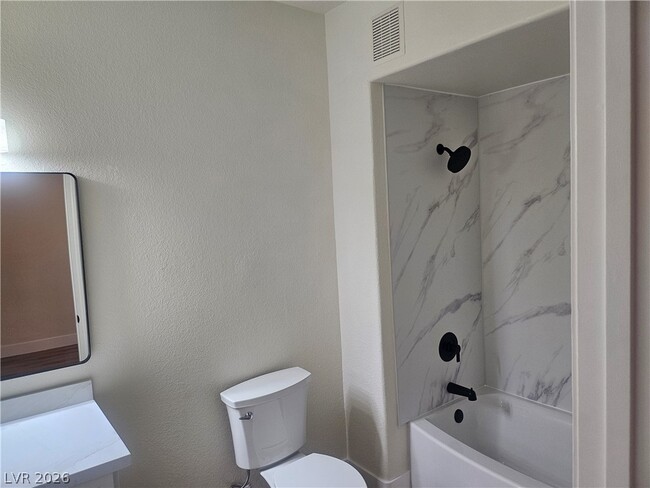 Building Photo - 8250 N Grand Canyon Dr