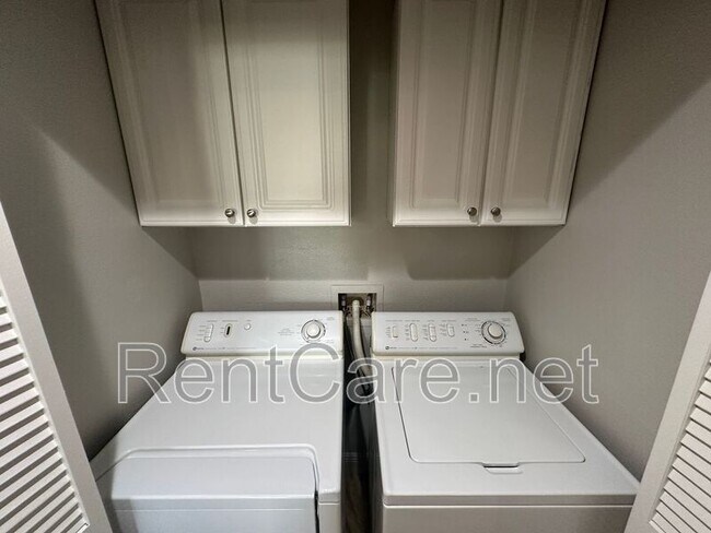 Building Photo - 13959 Timberland Dr