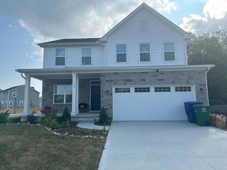 Building Photo - 452 Steeplechase St