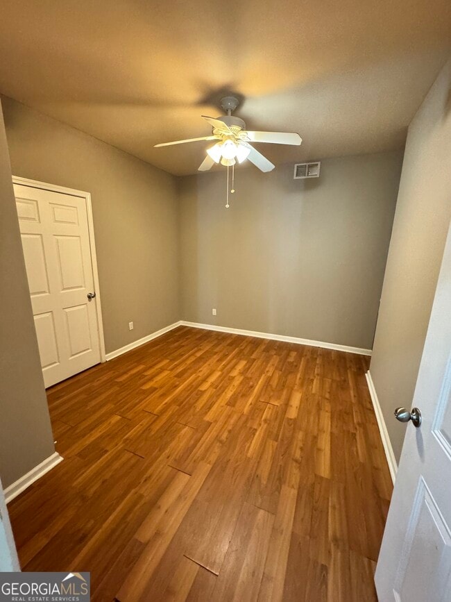 Building Photo - 376 Pointe Cir
