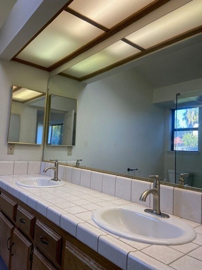 Building Photo - 8808 Gleeson Ct