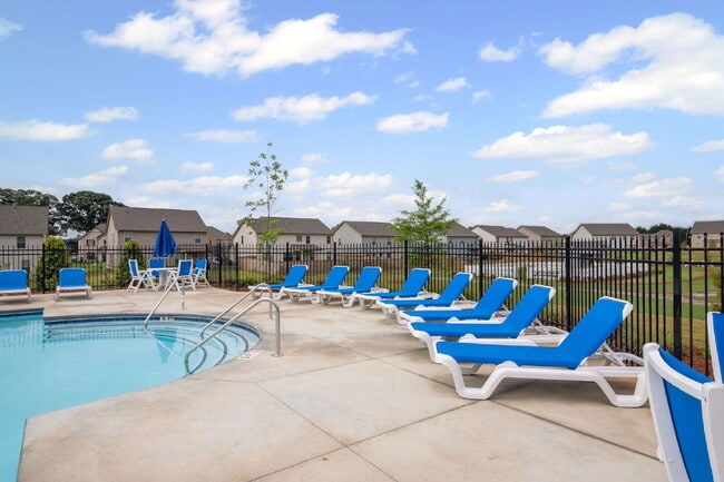 Building Photo - 2106 Cadenza Cir