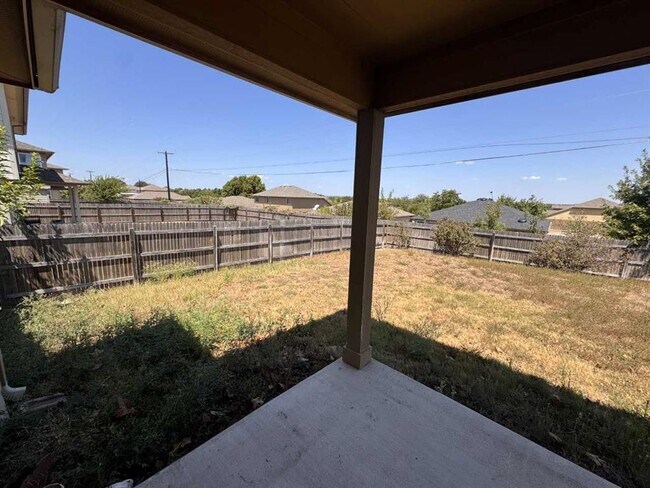 Building Photo - 114 Leon River Loop