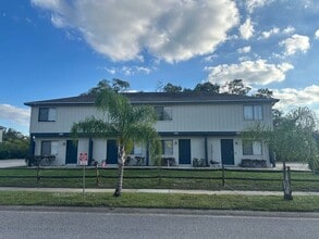 Building Photo - GREAT 2/2.5 Townhome Near UCF! Available Now!