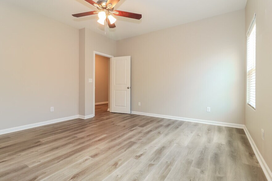 Building Photo - 31 Culver Ridge Dr